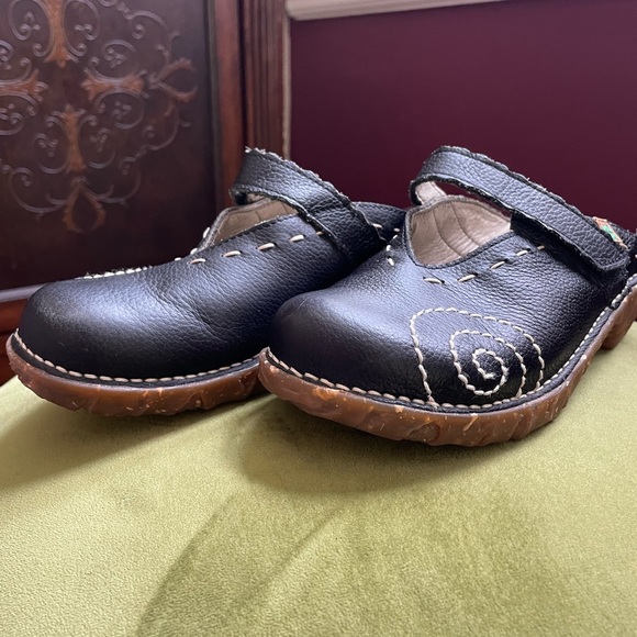 El Naturalista Women’s clogs - size 6 - Picture 3 of 10